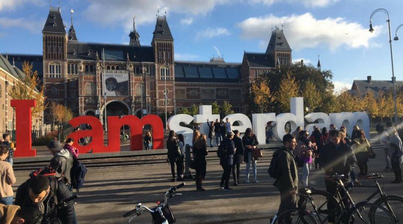 american_fille_amsterdam_sign